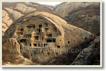 Gu Ya Ju Ancient Caves Day Trip